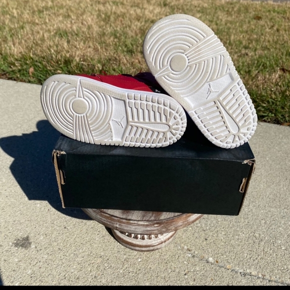 BABY JORDANS..INFANT - Picture 3 of 7